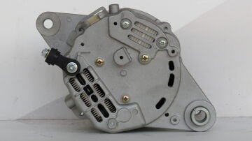 ALT 054 ALTERNATÖR HITACHİ 520 ZAX 200 24V 50 AMP. 1812005303  1812005305    1812005901    1812005902   1812005903    71440164    AT263669    SE502076    A4TU5485   A4TU5486    VI1812005303 A4TU5485