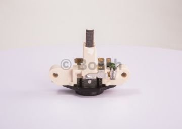 BOSCH_1197311213 Regülatör 12V MERCEDES YATAY DİYOTSUZ MUADİL 1197311235 VWW 00A903803; SCA 44099