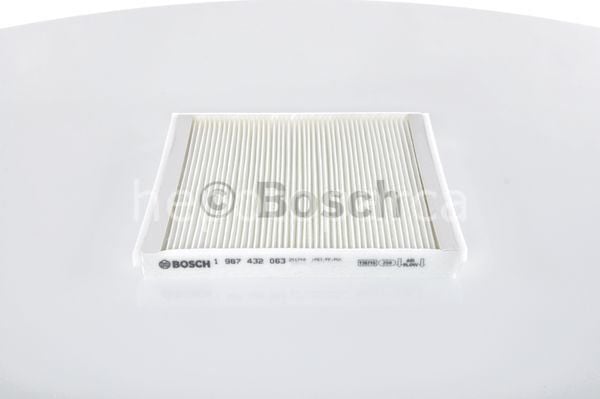 VOLVO V40 I 1.8 16V 08.1999 - 04.2004  BOSCH POLEN FİLTRESİ