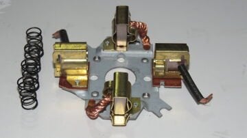 MEDOR BHB 2031    KÖMÜR YUVASI MERCEDES 2521/MAN TGA DÜZ DİNAMO (BSX 135)KÖMÜRLÜ 42487781 5000808054 81262160005 2004336031 1308847