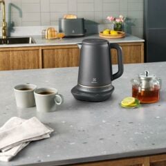 Electrolux E7K1-6BP Su Isıtıcı (Kettle) 1.7 Litre 2400 Watt