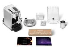 Nespresso J620 Creatista Pro Süt Çözümlü Kapsüllü Kahve Makinesi