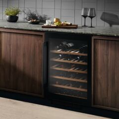 Electrolux EWUS052B5B Tezgahaltı Solo Şarap Dolabı 35 Şişe