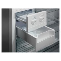 Electrolux LNT7MD58W TwinTech No Frost Buzdolabı 84cm Beyaz