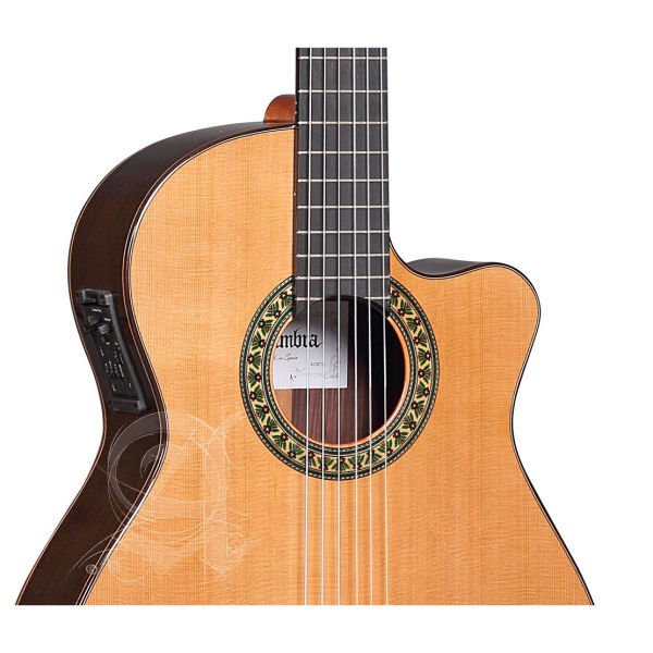 Alhambra 5P CWE8 Cutaway Elektro Klasik Gitar