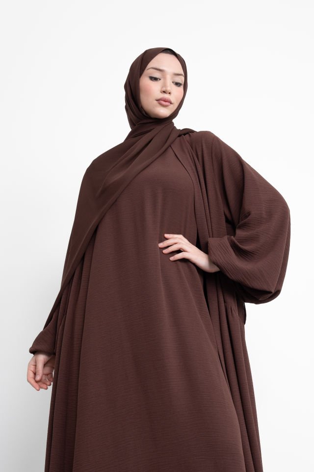 Abaya Takım İç Elbiseli