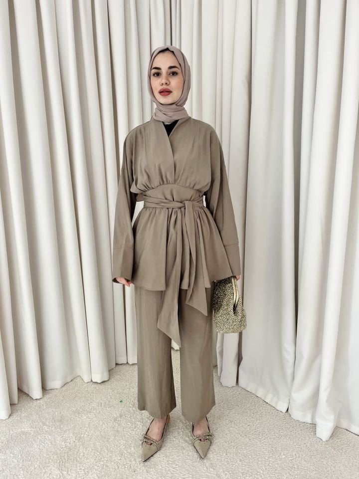 Modal Kuşaklı Pantolonlu Takım