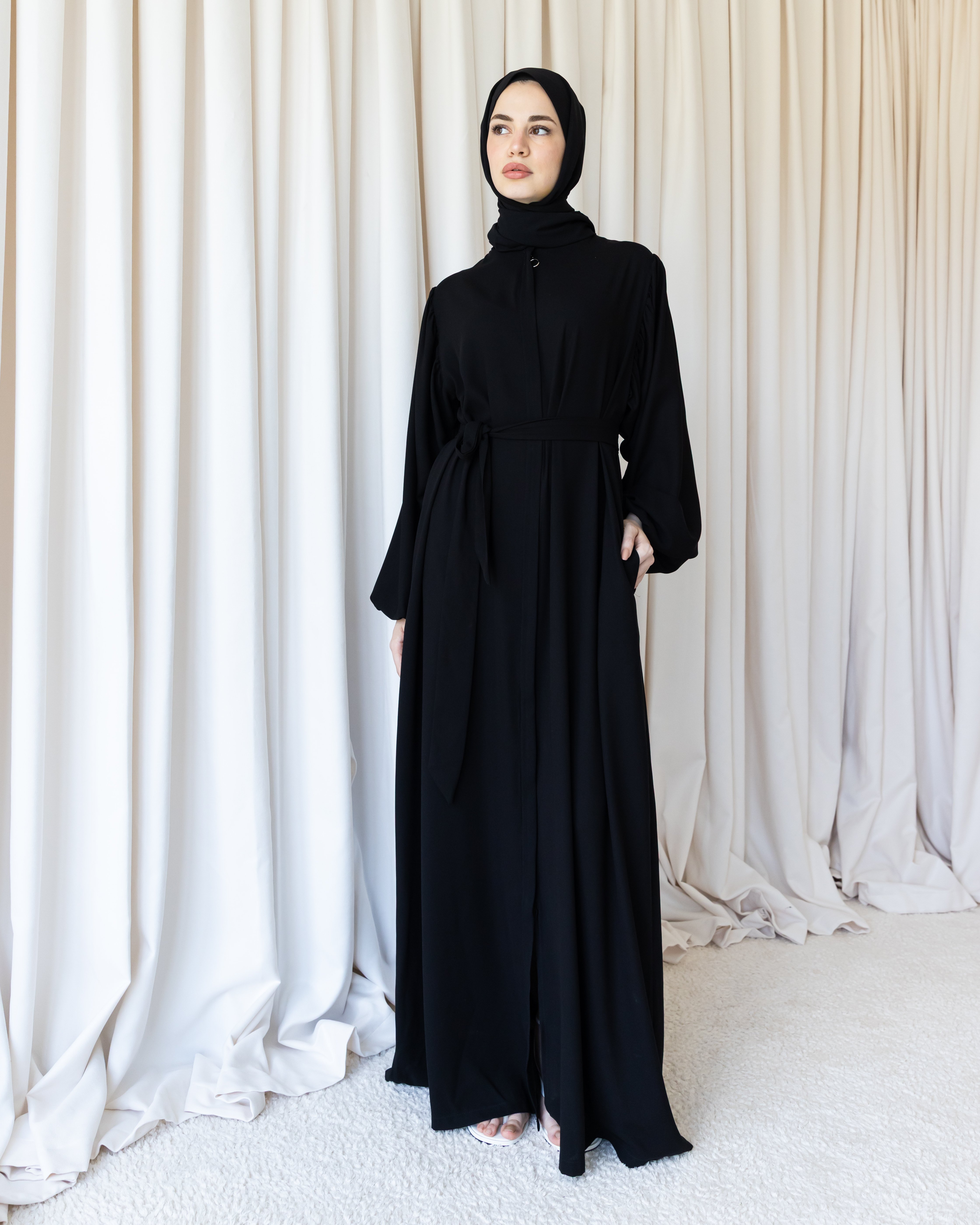 Fermuarlı Koldan Büzgülü Ferace - Siyah