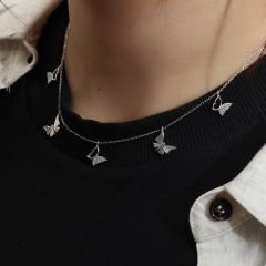 Taşlı Kelebek Kolye 718035 Silver