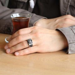 Gümüş Siyah Taşlı Aslan Figürlü Erkek Yüzük 18