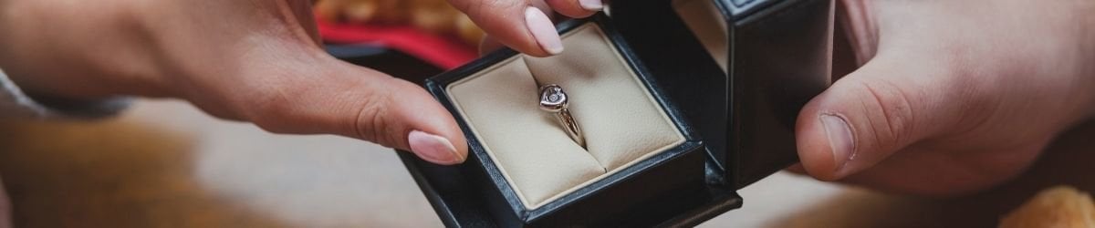 Evlilik Teklifi Yüzüğü Nasıl Seçilir?