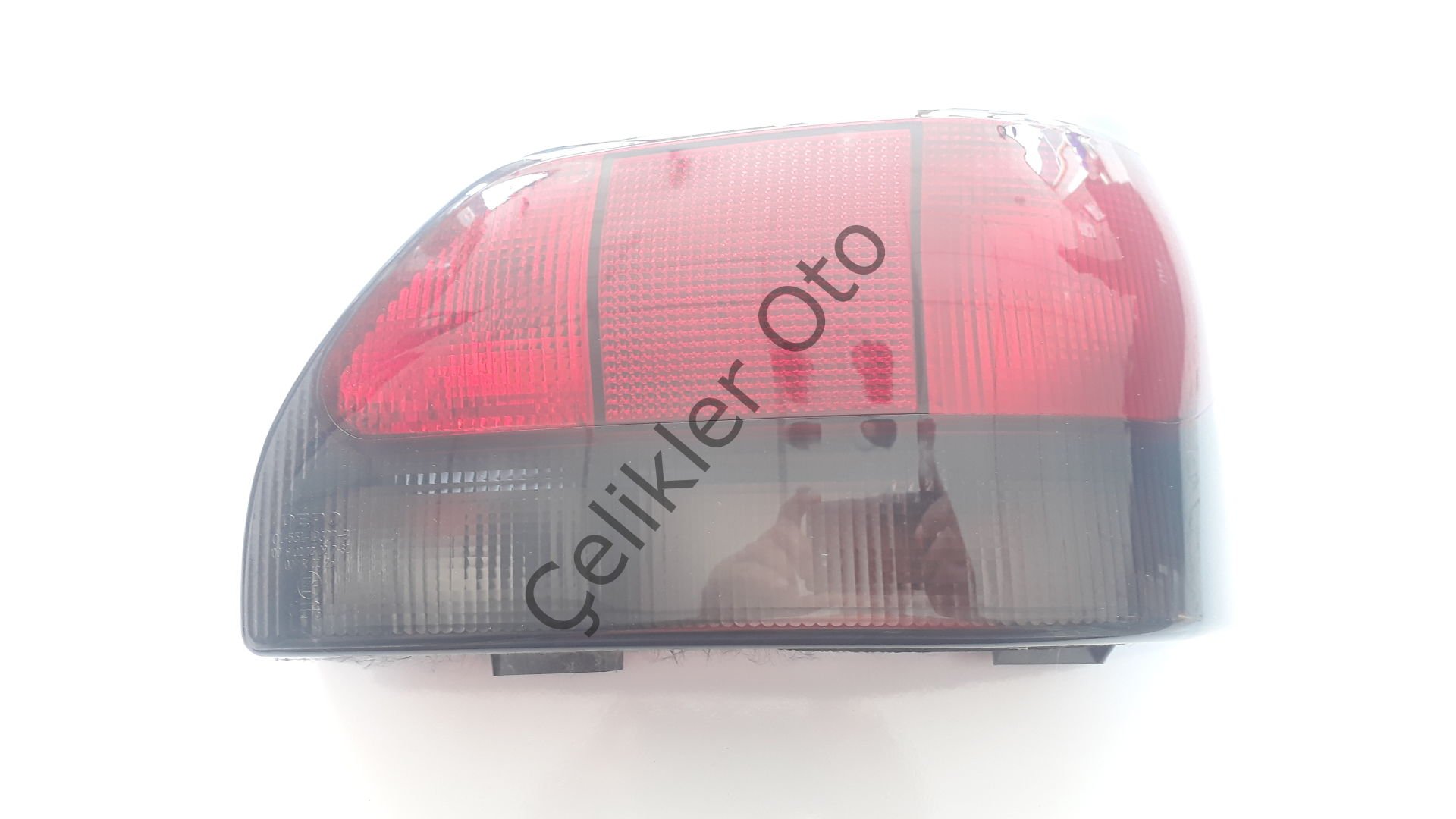 Sağ Stop Lambası Clio Hactback 1996->1998 7701039013