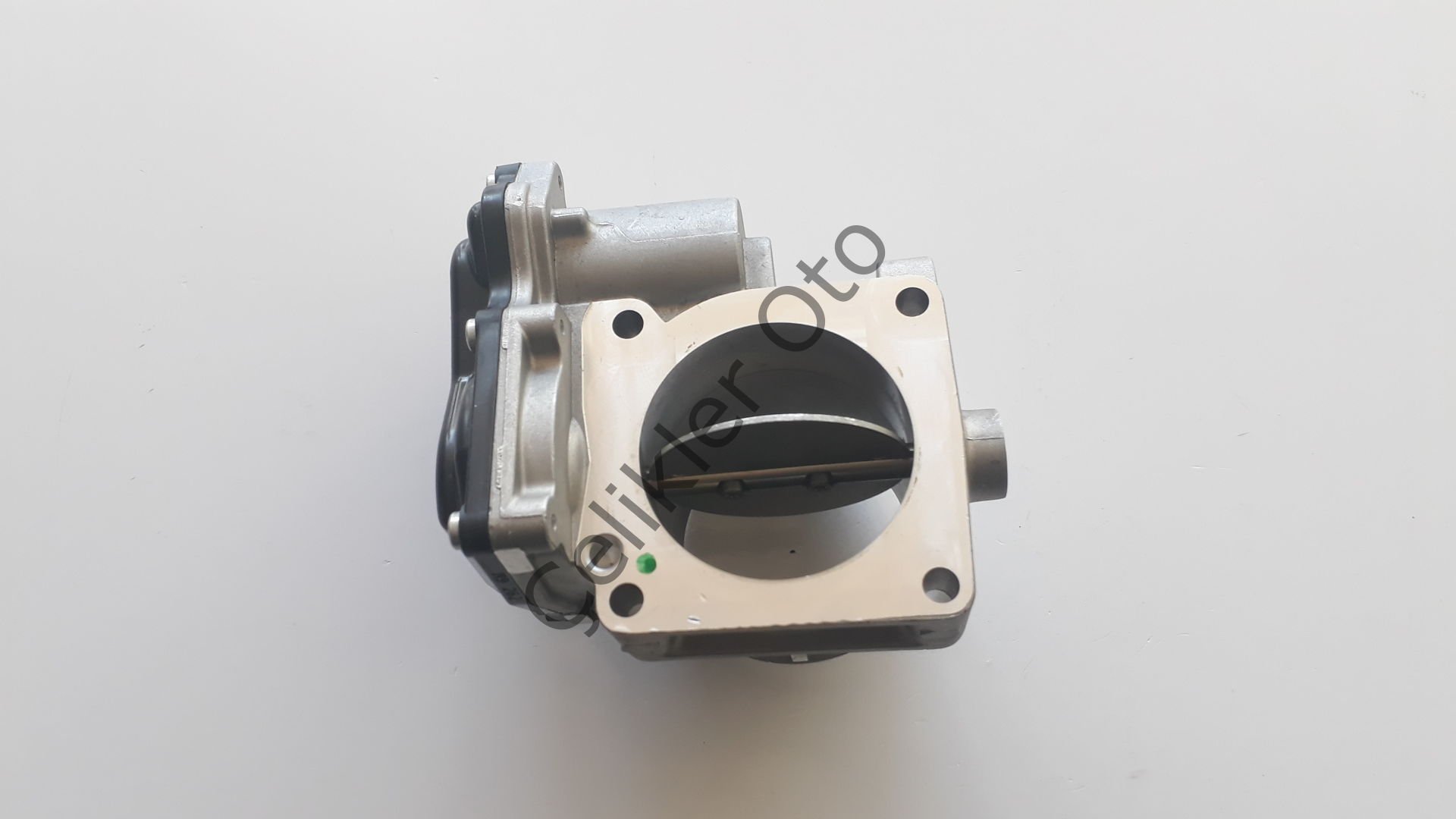 Gaz Kelebeği Kutusu Master 2,3Dci M9T 161A01670R