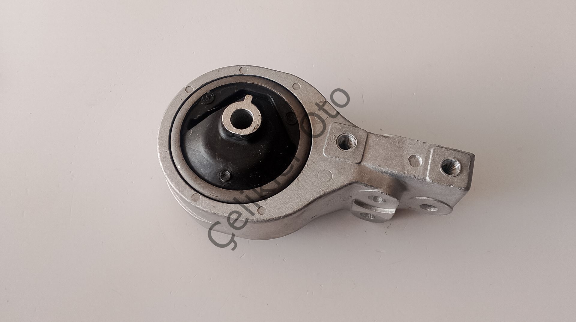 Şanzuman Takozu Sol Arka S40 V40 30620778