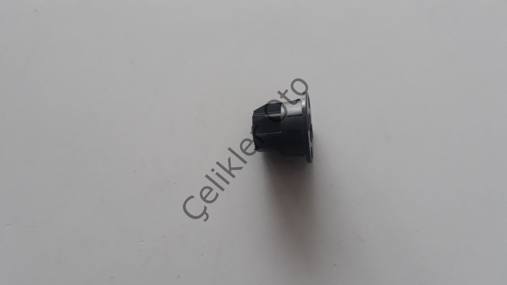 Radyatör Sabitleme Clio 4 Duster Sandero Lodgy Dokker 215868286R