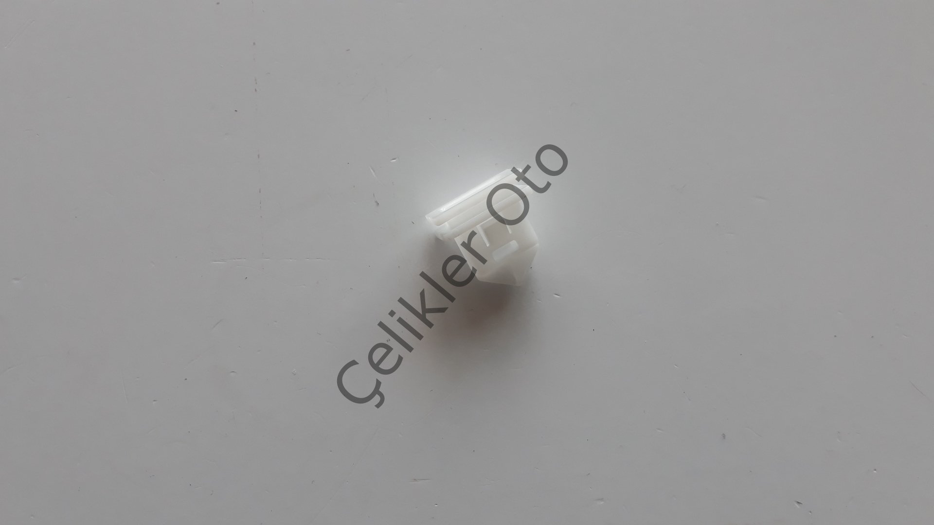 Marşpiyel Klipsi S40 V50 S60 S80 XC70 XC60 XC90 8678010