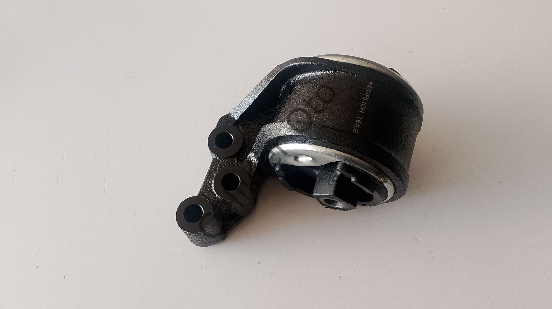 Sağ Üst Motor Takozu S40 V40 30611049