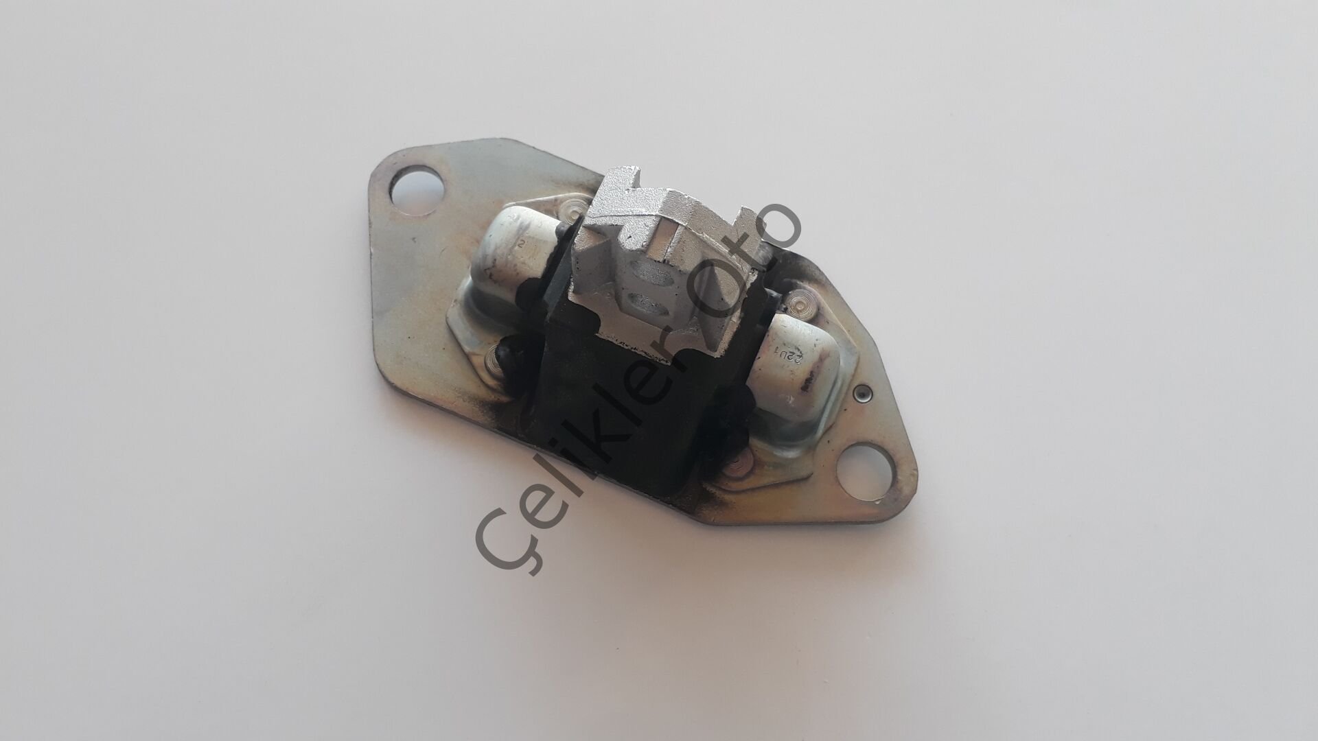 Sağ Motor Yan Takozu S60 S80 XC70 XC90 30748811