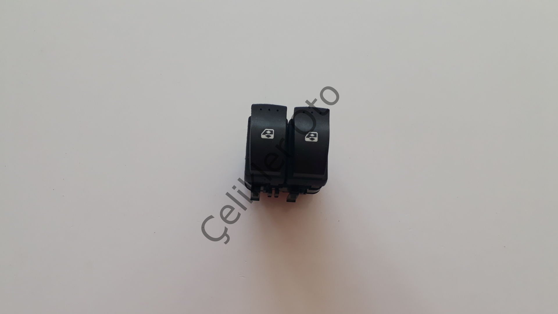 Sol Cam Açma Anahtarı Master 3 Kango 3 8200476806