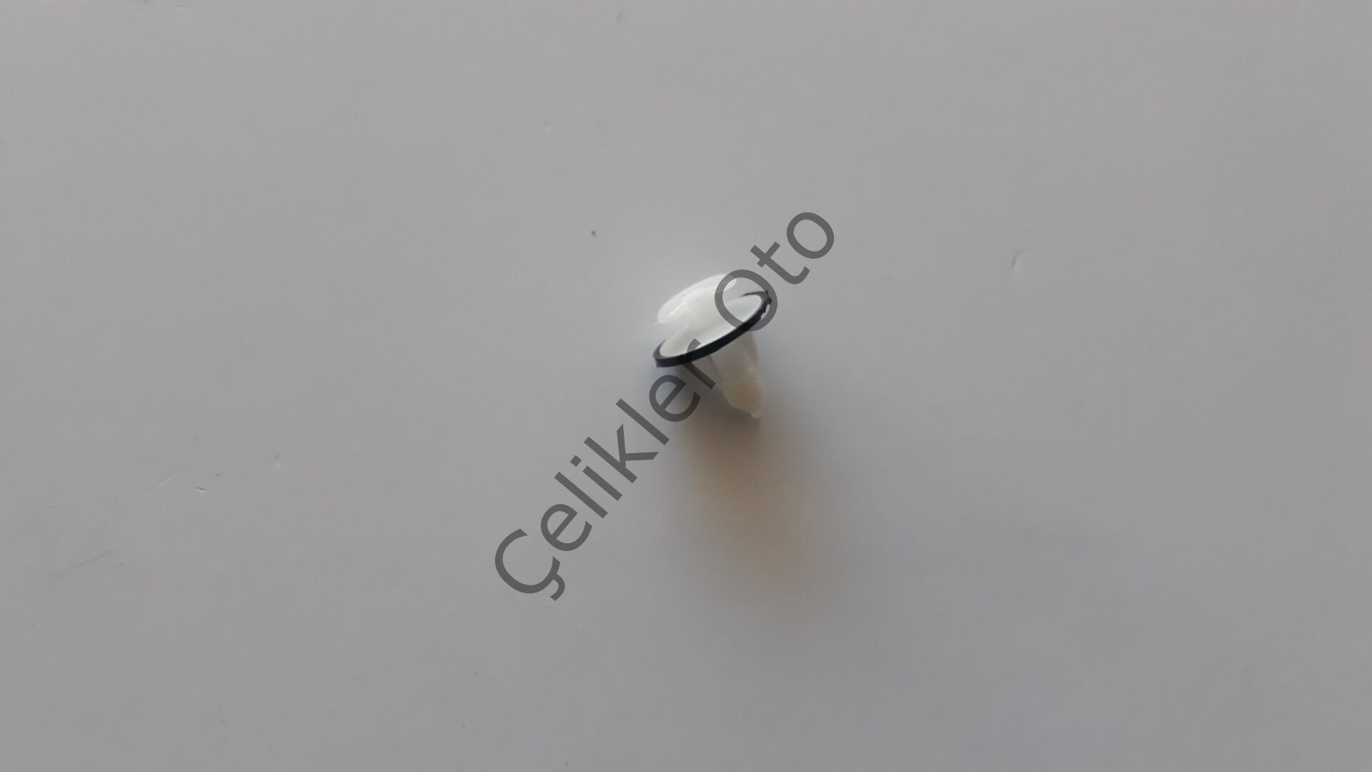 Kapı Döşeme Klipsi Renault R9 R11 7703077191