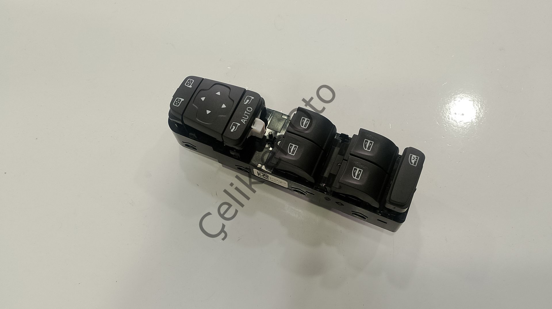 Sol Cam Düğmesi Megane 4 Talisman Kadjar 254012952R