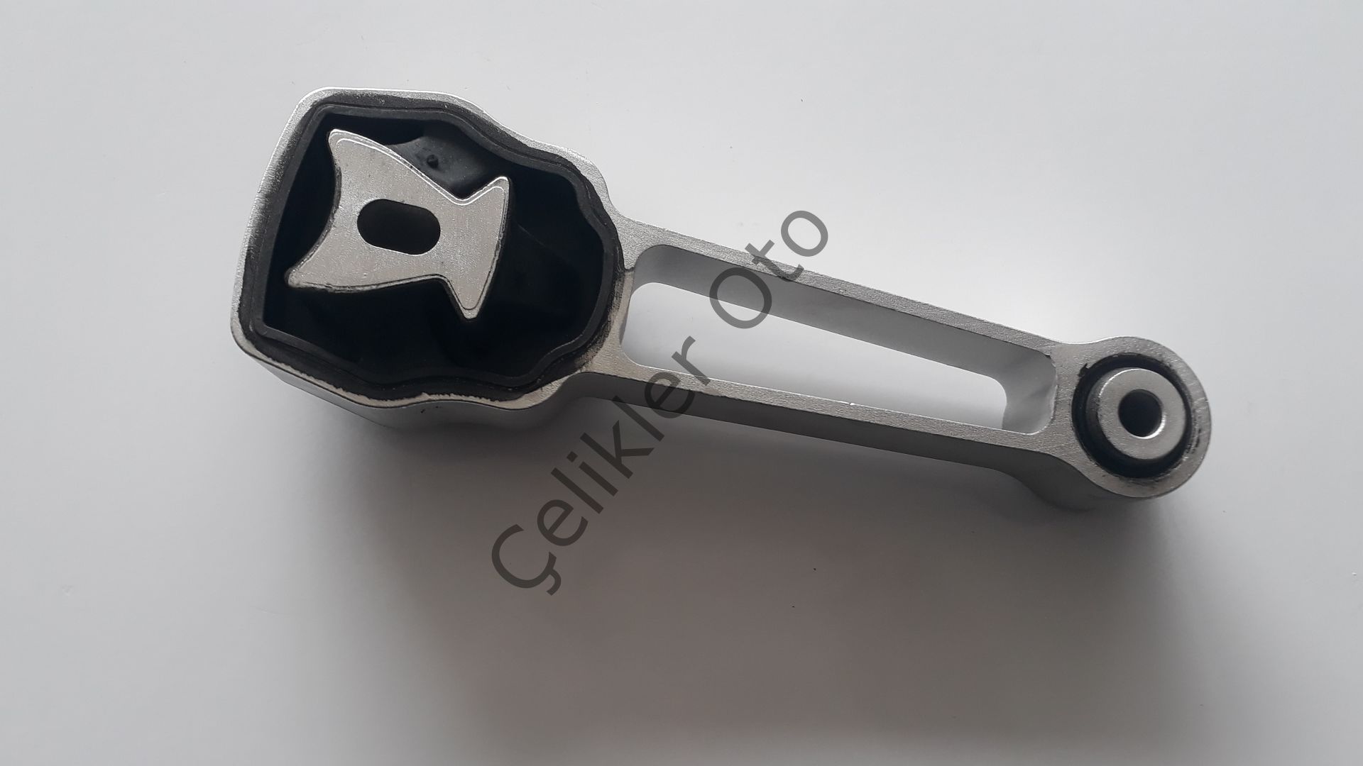 Sağ Motor Takozu Tork Kolu S60 V60 S80 XC60 XC70 30680474