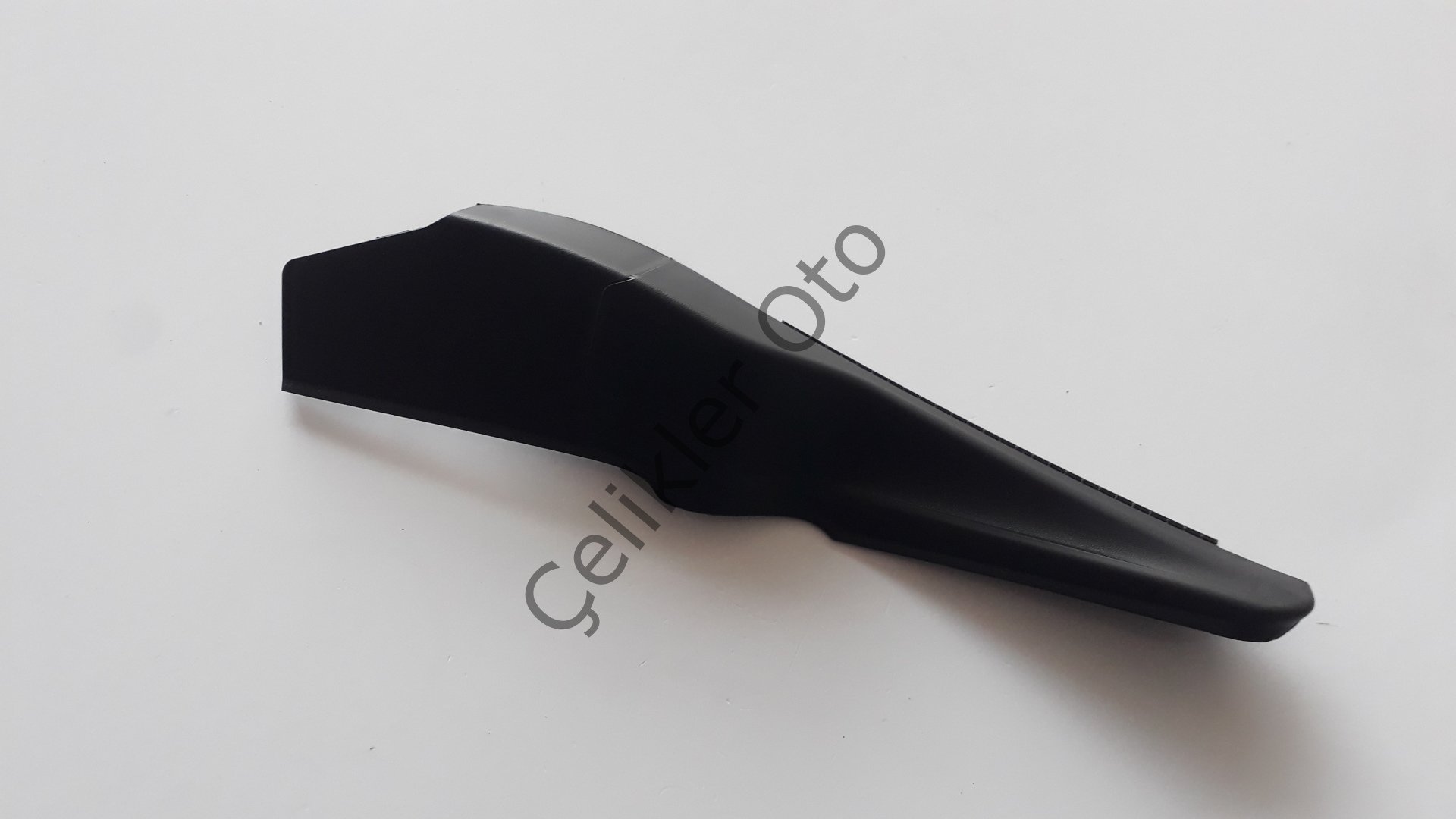 Sağ Ön Cam Izgara Bagalidi Dacia Duster 668228406R