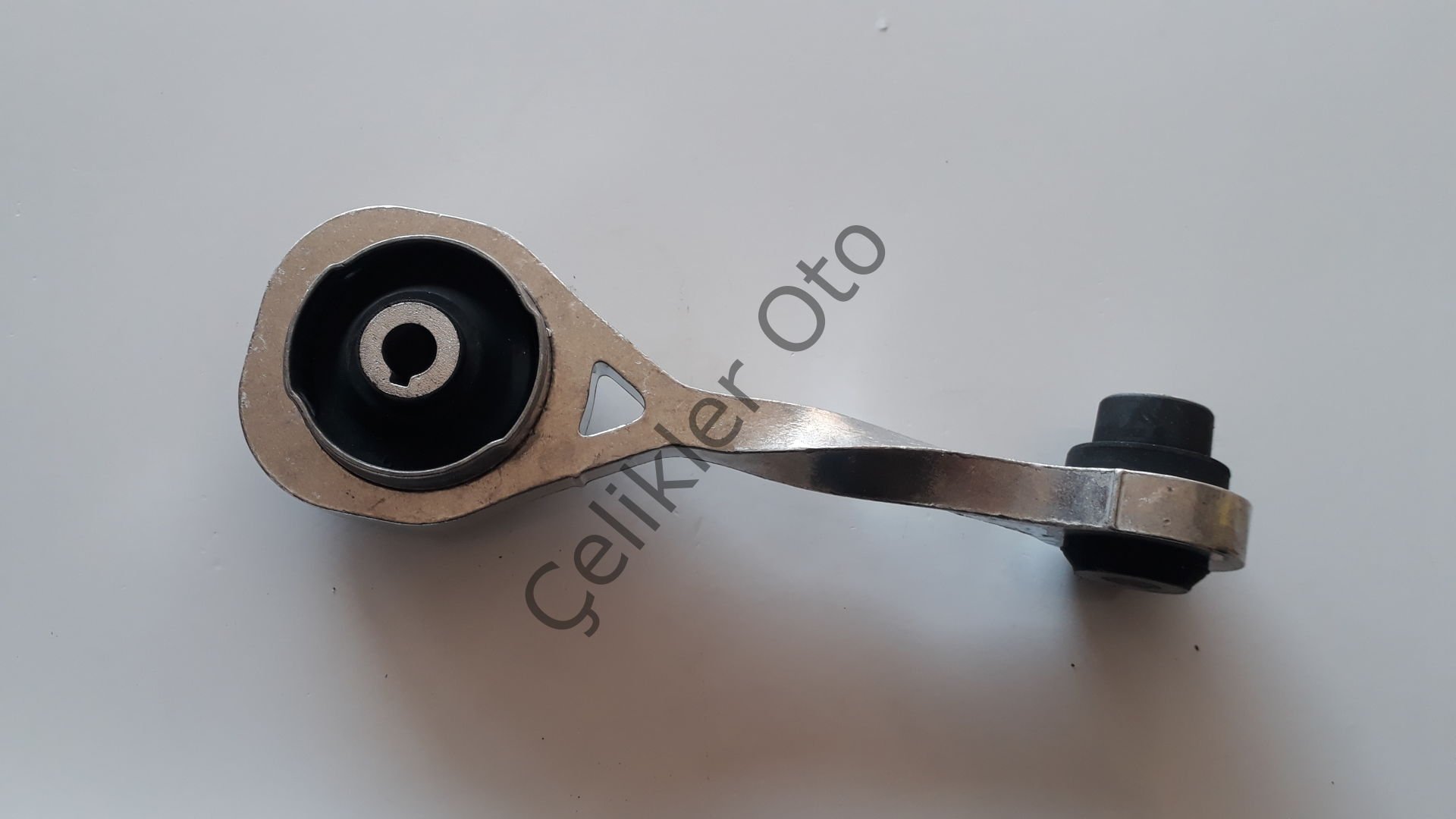 Motor Arka Takozu Kango Clio Symbol Thalia 1,5Dci K9K 8200151995