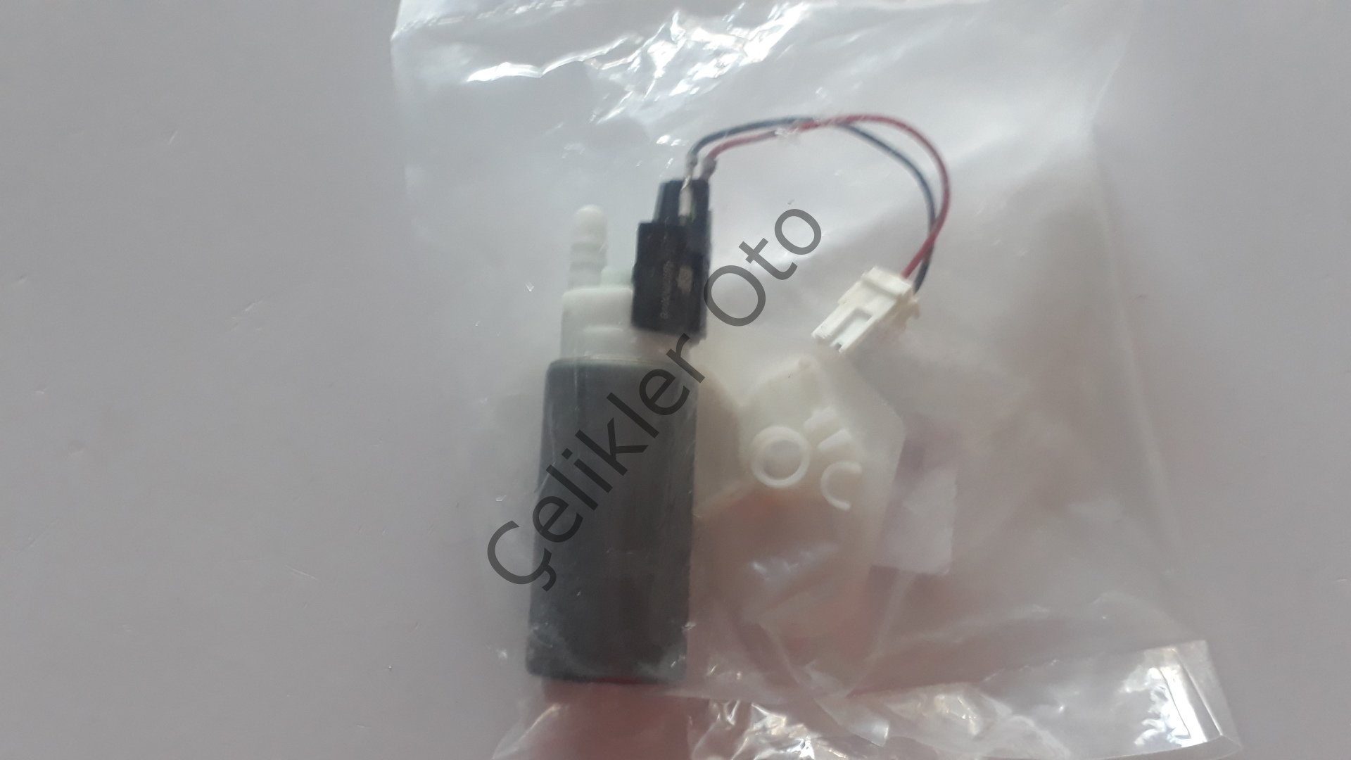 Benzin Pompası Clio Kango Megane 1,2 1,4 1,6 8200027963