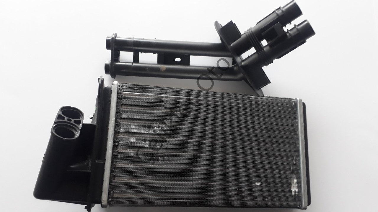 Kalorifer Radyatörü Laguna 1,8 1,9DCİ 2,0 7701038542