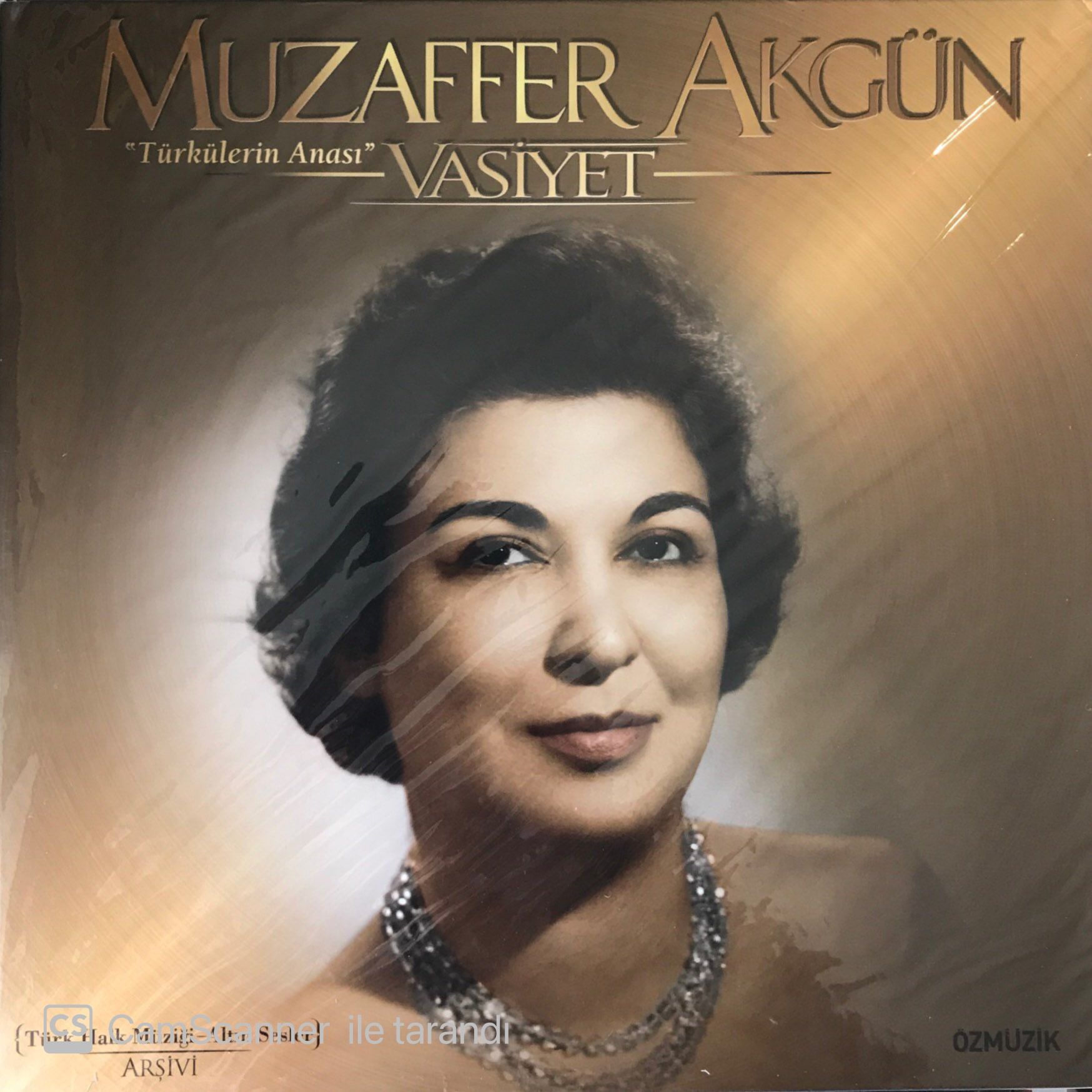 Muzaffer Akgün - Türkülerin Anası Vasiyet LP