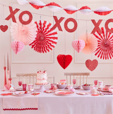 Meri Meri - Honeycomb Valentines Garland - Petekli Sevgililer Günü Asılan Süs