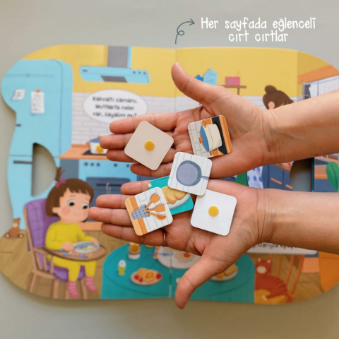 Bi Kutu Oyun - Cırt Cırtlı Etkinlik Kitabım - Bebeğimle Bir Gün