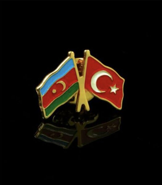 Azerbaycan Türk bayrağı Kardeşlik İğneli Yaka Rozeti Gold