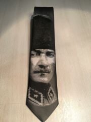 Atatürk Resim Siyah Kravat Mavi Göz Detay