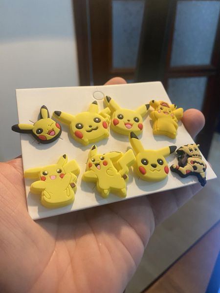 Pokemon Pikachu Jibbitz Terlik Süsü 8 Adet Hediyelik Aksesuar