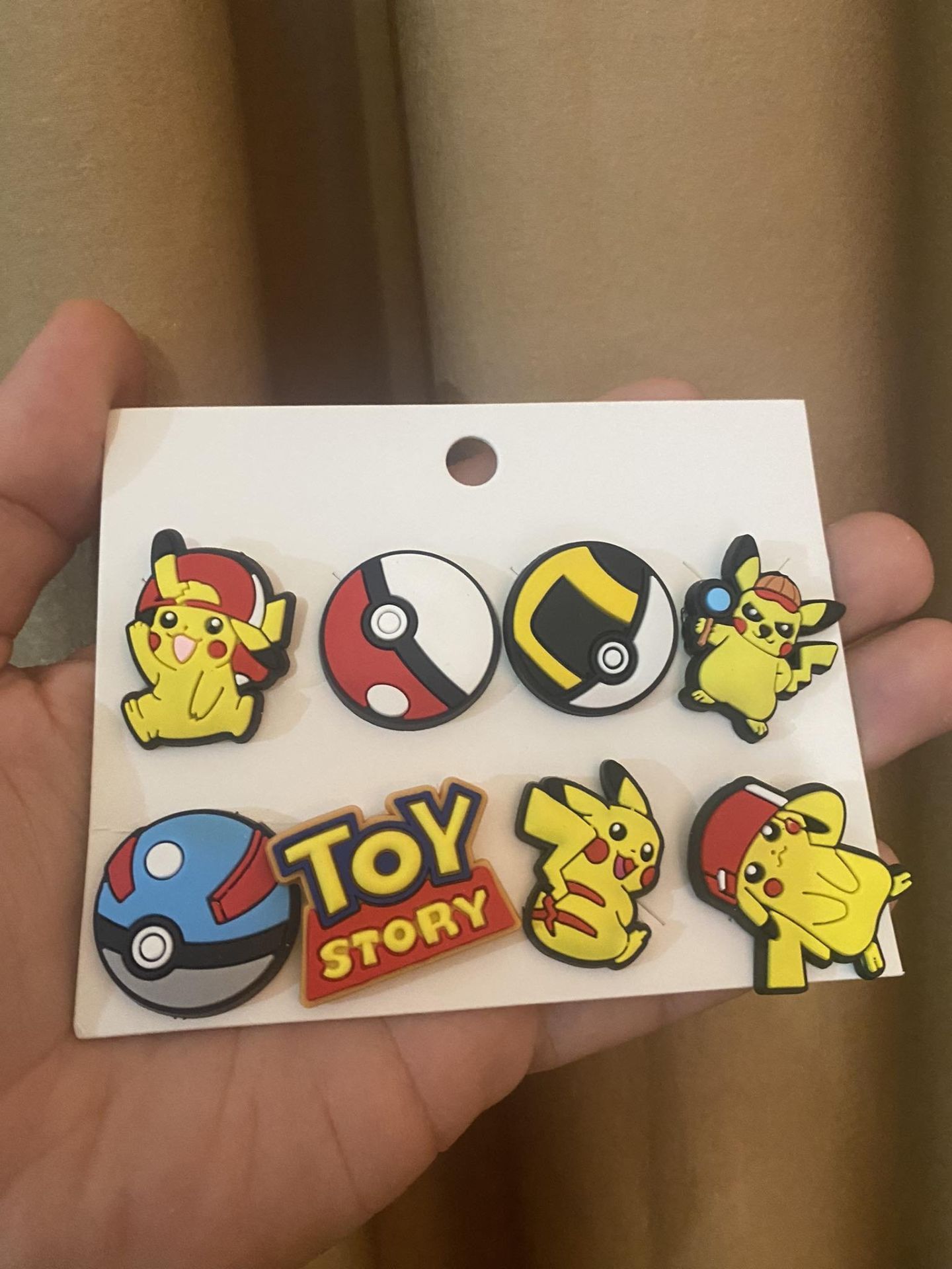 Pikachu Pokemon Jibbitz Terlik Süsü Crocs Aksesuarı 8 Adet Hediyelik Aksesuar