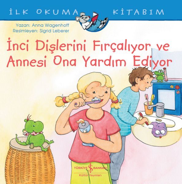 İnci Dişlerini Fırçalıyor Ve Annesi Ona Yardım Ediyor ANNA WAGENHOFF