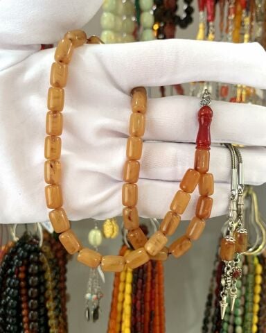 KESME MODEL SARI ,KIRMIZI İMAMELİ SIKMA KEHRİBAR TESBİH