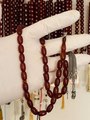 KOLYEDEN DİZAYN OSMANLI (OTTOMAN) SIKMA KEHRİBAR TESBİH VİŞNE RENGİ ANTİKA PÜSKÜLLÜ
