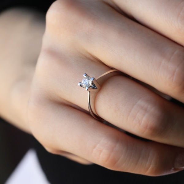 0,30 Ct. Tektaş Pırlanta Yüzük
