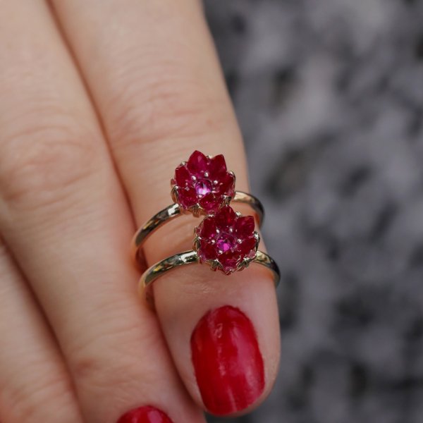 Pembe Lotus Çiçeği Altın Yüzük