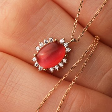 Pembe Taşlı Altın Kolye