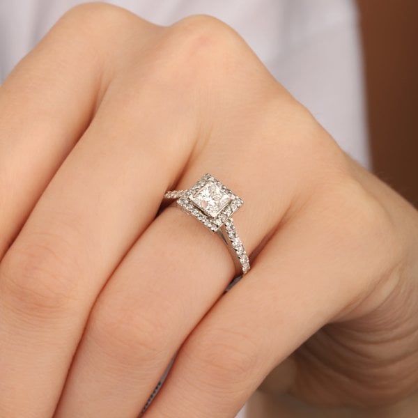 1.19 Ct. Baget Pırlanta Yüzük