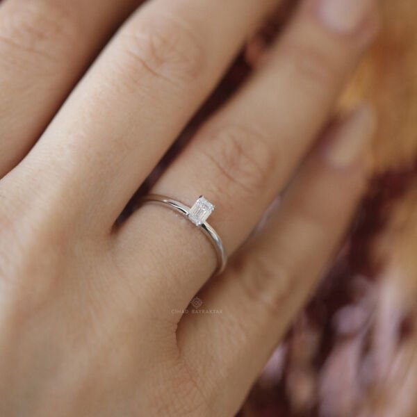 0,30 Ct.Tektaş Pırlanta Yüzük