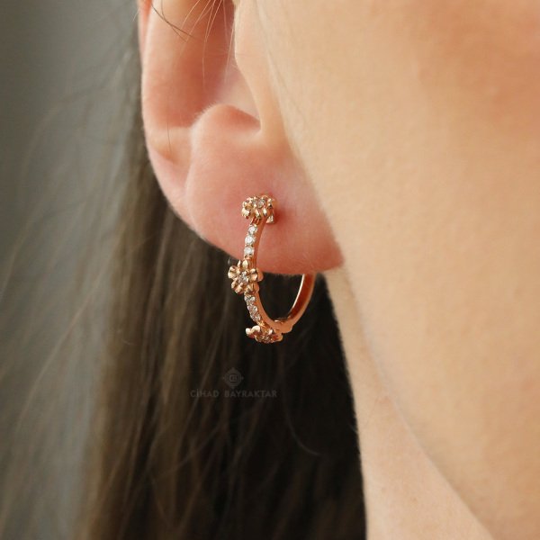 0.28 Ct. Halka Pırlanta Küpe