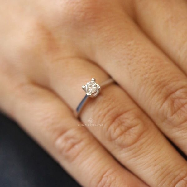 0,31 Ct. Tektaş  Pırlanta Yüzük