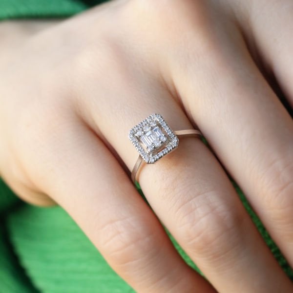 0,36 Ct. Baget Pırlanta Yüzük