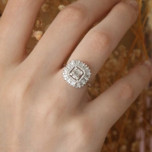 0, 74Ct. Baget Pırlanta Yüzük