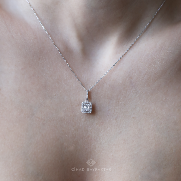 0.36 Ct.  Pırlanta Kolye
